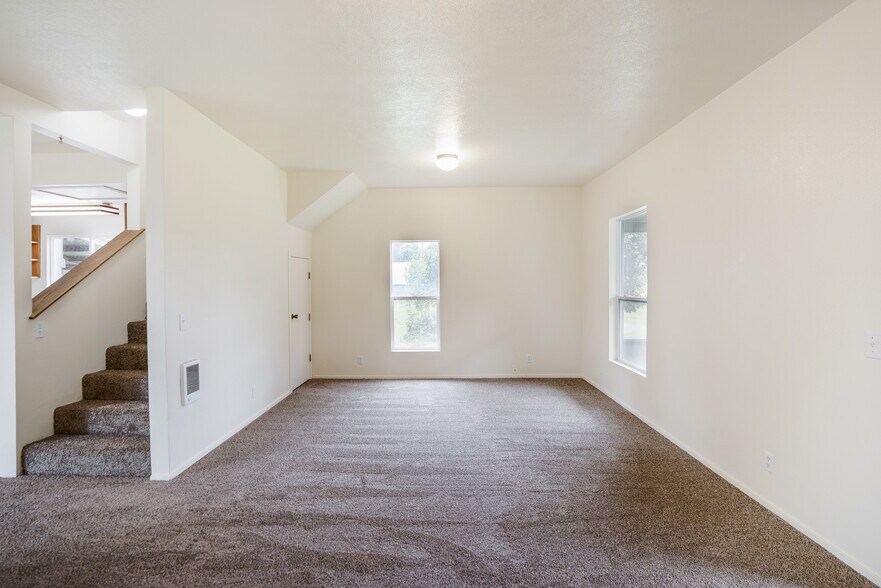 More Photos Of 1133 Irvington Dr, Eugene Land For Sale