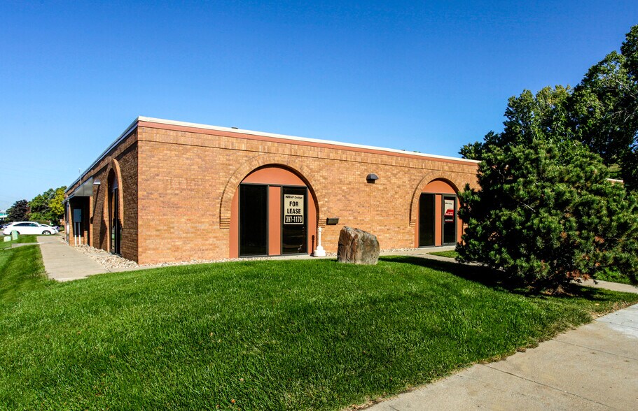 More Photos Of 10834 Old Mill Rd, Omaha Office For Lease