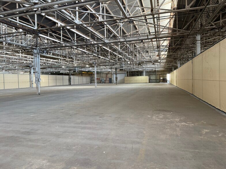 More Photos Of 1300 S Litchfield Rd, Goodyear Unknown For Lease