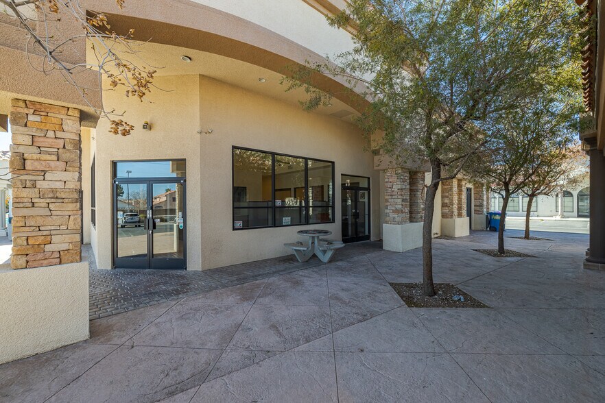 More Photos Of 4455 S Buffalo Dr, Las Vegas Unknown For Lease