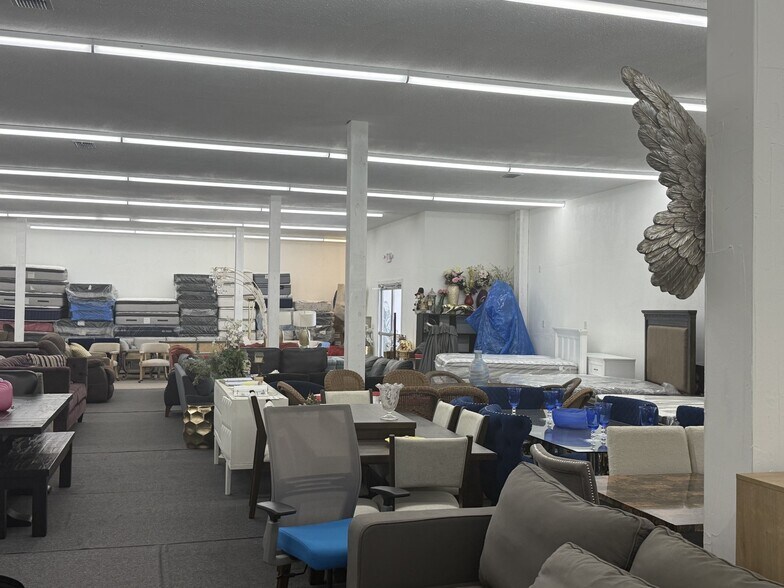 More Photos Of 2698 S Orange Blossom Trl, Orlando Warehouse For Sale
