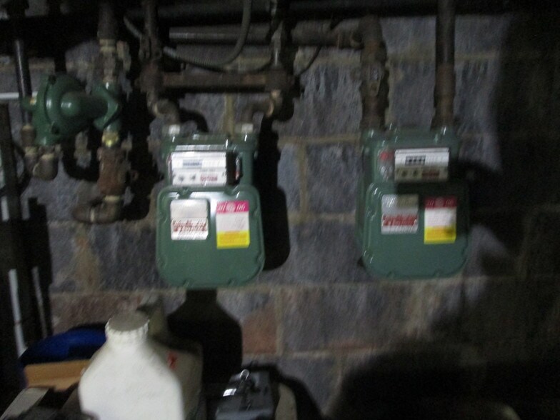 More Photos Of 147 Avenel St, Avenel Bar For Sale