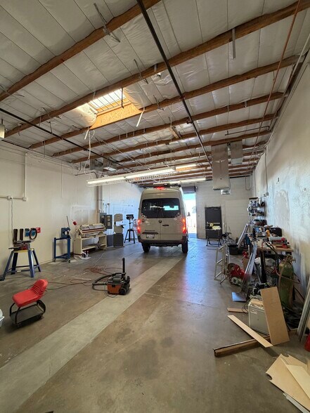 More Photos Of 21421 N 11th Ave, Phoenix Distribution For Sale