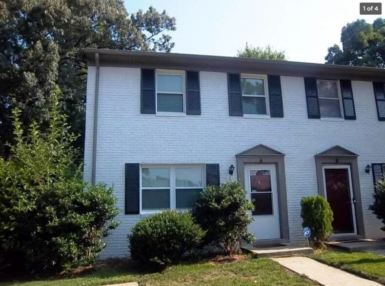 Primary Photo Of 1923-1931 Vantage Point Pl, Greensboro Apartments For Sale