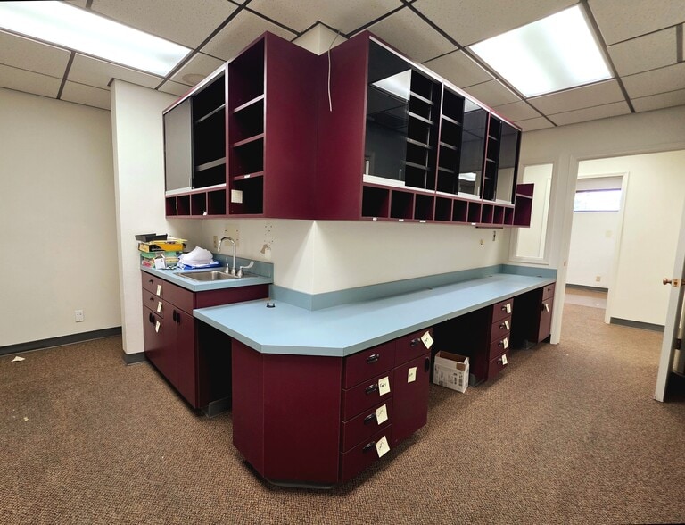 More Photos Of 1669 W Ina Rd, Tucson Healthcare For Sale