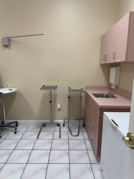 More Photos Of 1100 S Main St, Belle Glade Office Residential For Sale