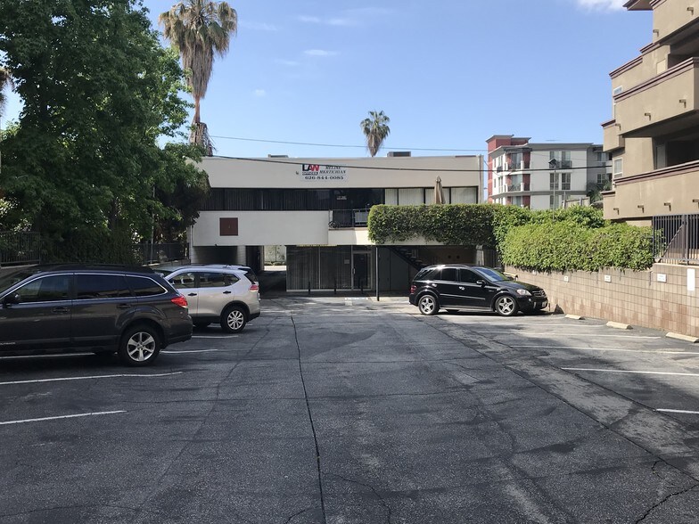 More Photos Of 739 E Walnut St, Pasadena Loft Creative Space For Lease