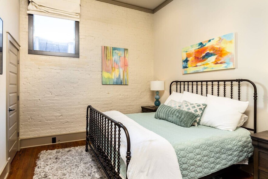 More Photos Of 428-432 2nd St, Macon Storefront Retail Residential For Sale