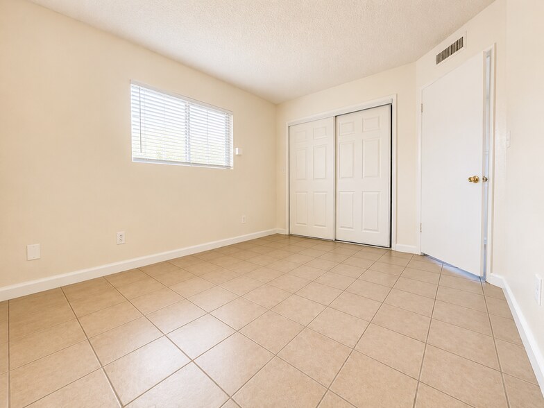 More Photos Of 1500 Owens St, Bakersfield Multifamily For Sale