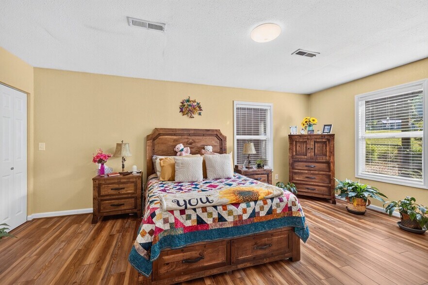 More Photos Of 4925 Hooper Hwy, Cosby Flex For Sale
