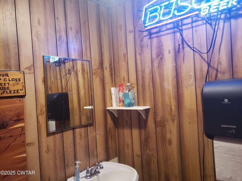 More Photos Of 1053 N Main St, Milan General Retail For Sale