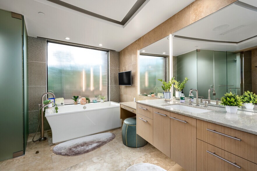 More Photos Of 8116 E Vista Bonita Dr, Scottsdale Rehabilitation Center For Sale