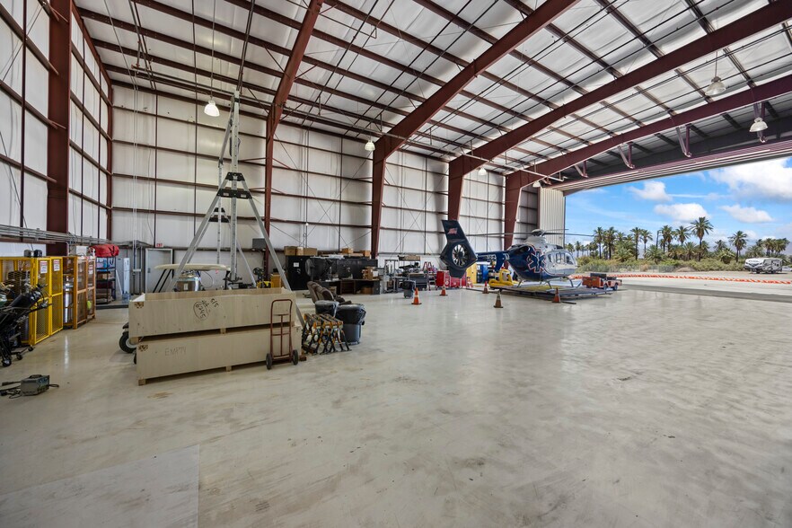 More Photos Of 86400 Lightning St, Thermal Airplane Hangar For Sale