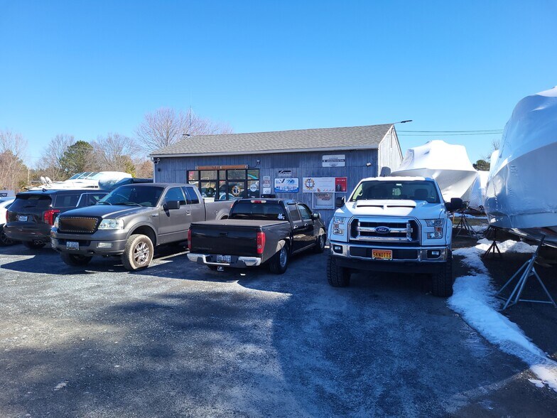 More Photos Of 9649 New Rd, Mcdaniel Marina For Sale