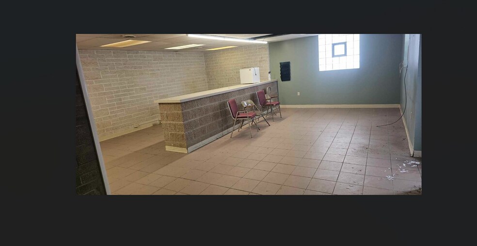 More Photos Of 951 S Edgewood Ave, Somerset Warehouse For Lease