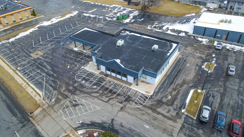 More Photos Of 245 N Peters Ave, Fond Du Lac General Retail For Sale