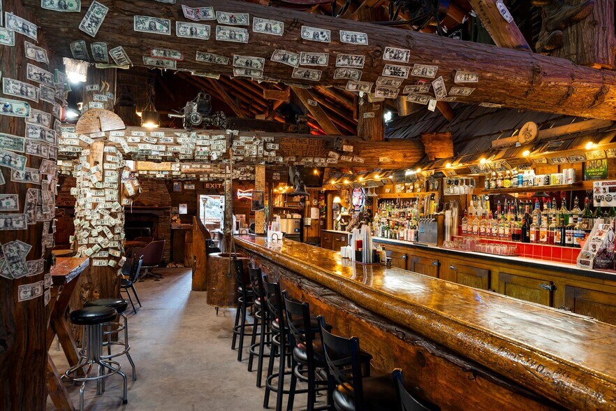 More Photos Of 7000 Graves Creek Rd, Lolo Bar For Sale