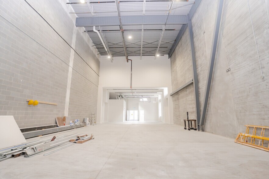 More Photos Of 135 Addison Hall Cir, Aurora Warehouse For Lease