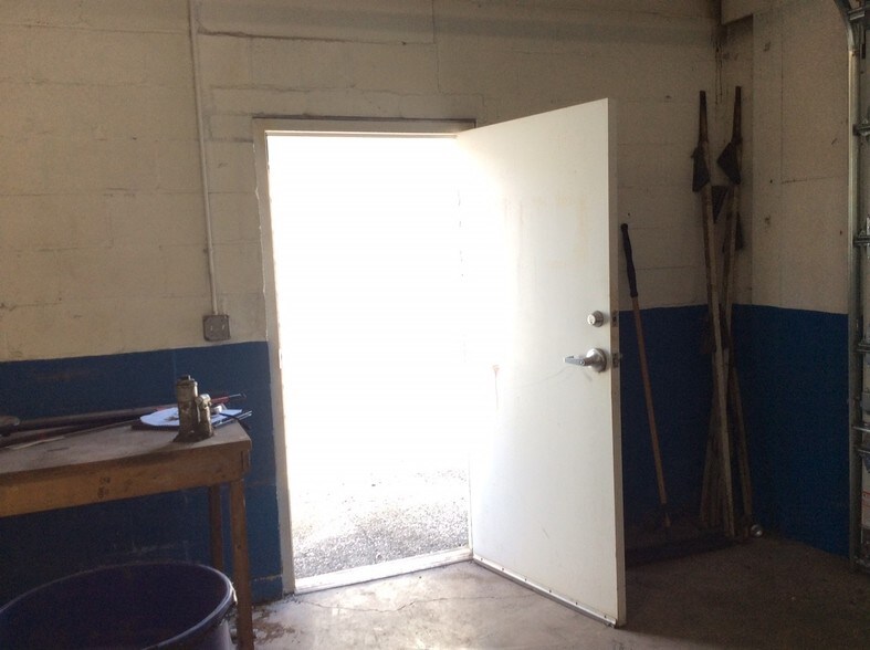 More Photos Of 2701 W 45th Ave, Gary Light Distribution For Lease