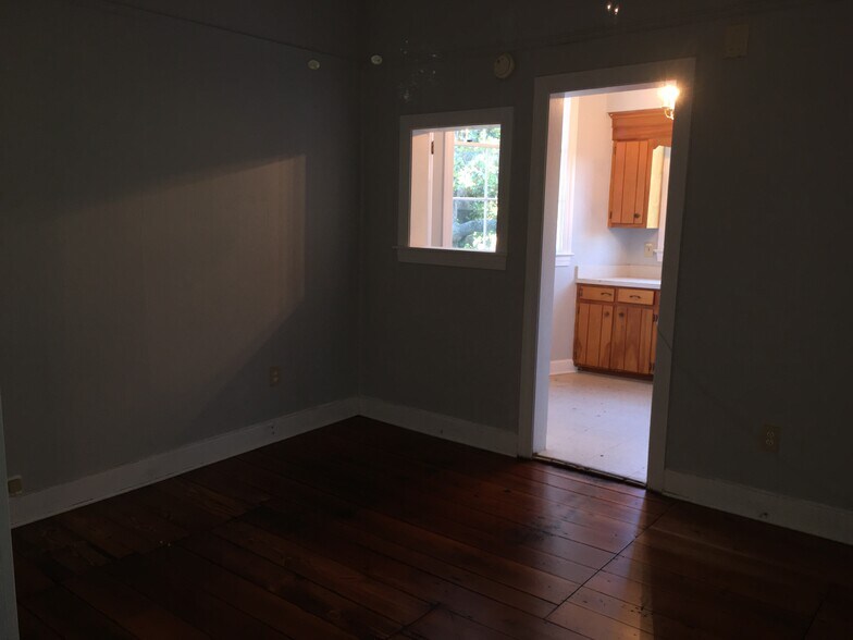 More Photos Of 635 E Bay St, Charleston Office Residential For Lease