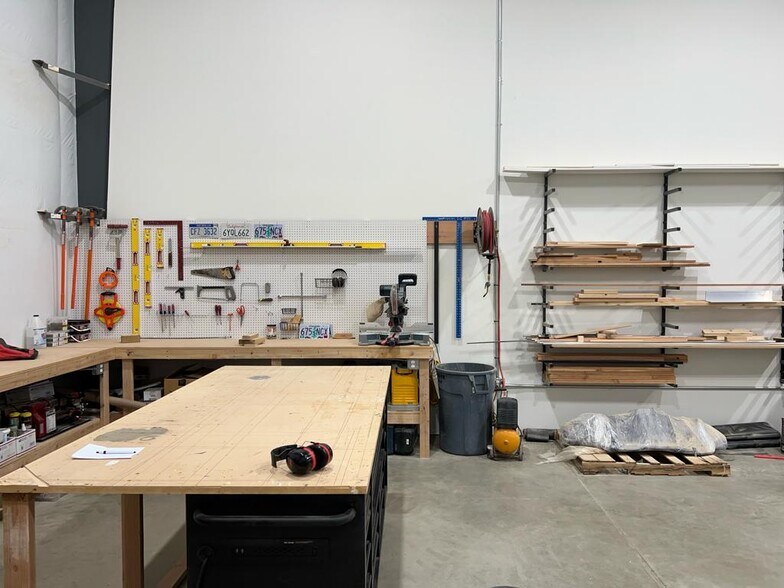 More Photos Of 3661 Irongate Rd, Bellingham Warehouse For Lease