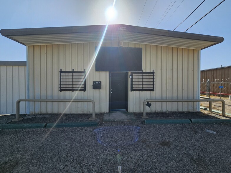 Primary Photo Of 125 Ruidosa Ave, Abilene Warehouse For Lease