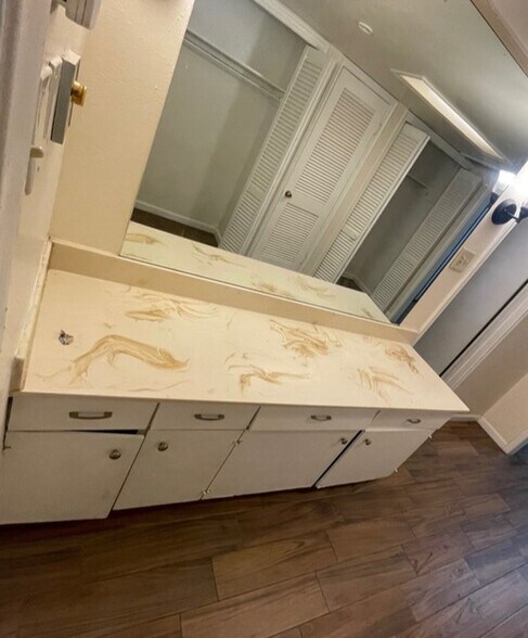 More Photos Of 601 George Ave, Midland Apartments For Sale