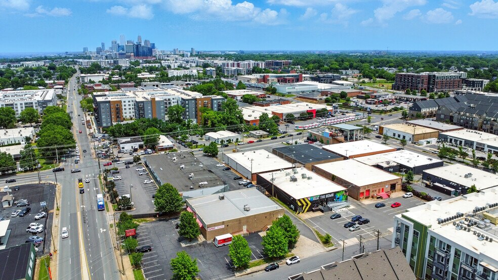 More Photos Of 3630 Tryclan Dr, Charlotte Showroom For Lease