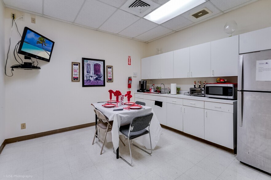 More Photos Of 13242 NW 7th Ave, Miami Office Residential For Sale