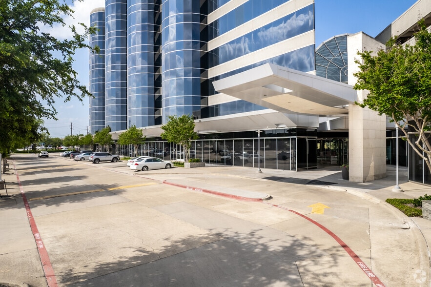 More Photos Of 17950 Preston Rd, Dallas Office For Lease