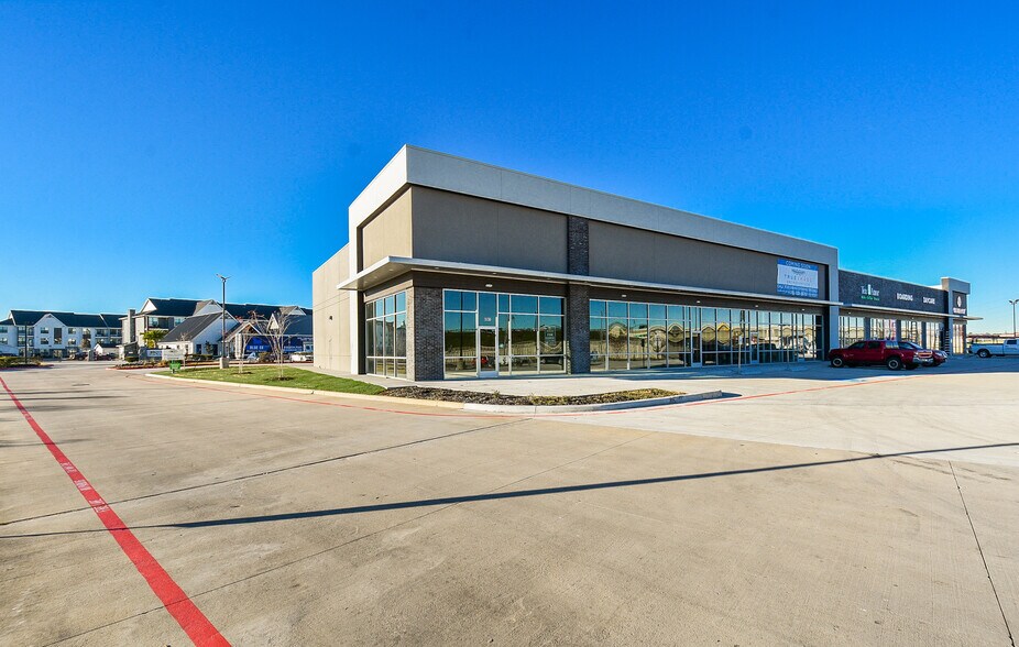 More Photos Of 6941 Spring Stuebner Rd, Spring Storefront For Sale