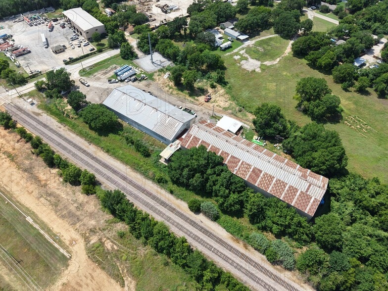 More Photos Of 3516 Tarrant Main St, Euless Warehouse For Sale