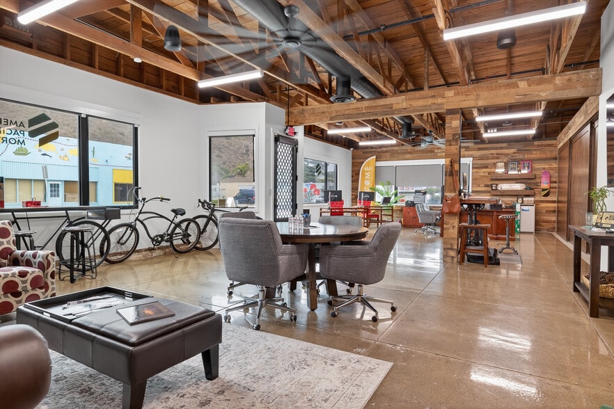More Photos Of 27 W Prospect St, Ventura Storefront Retail Residential For Sale
