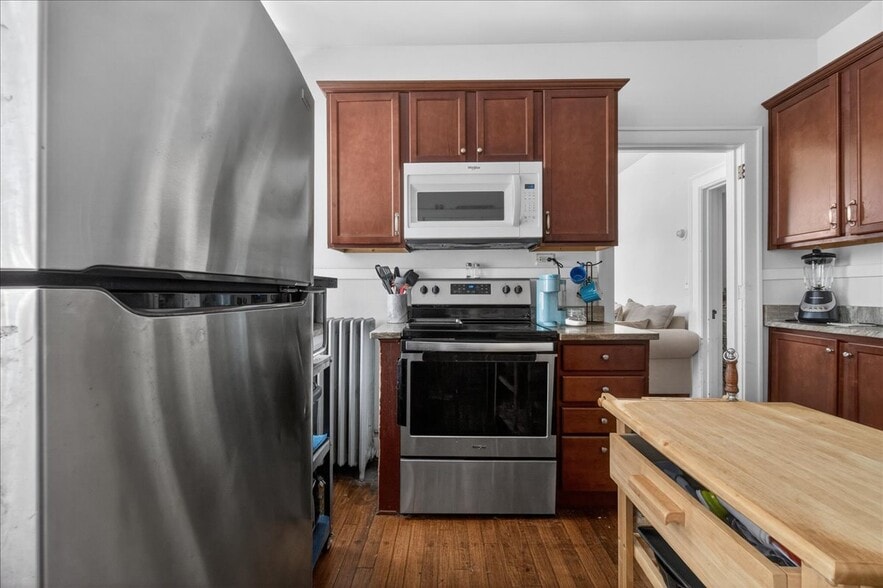 More Photos Of 30 White St, Cohoes Office For Sale