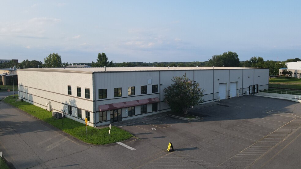 More Photos Of 50 Joseph Mills Dr, Fredericksburg Warehouse For Lease