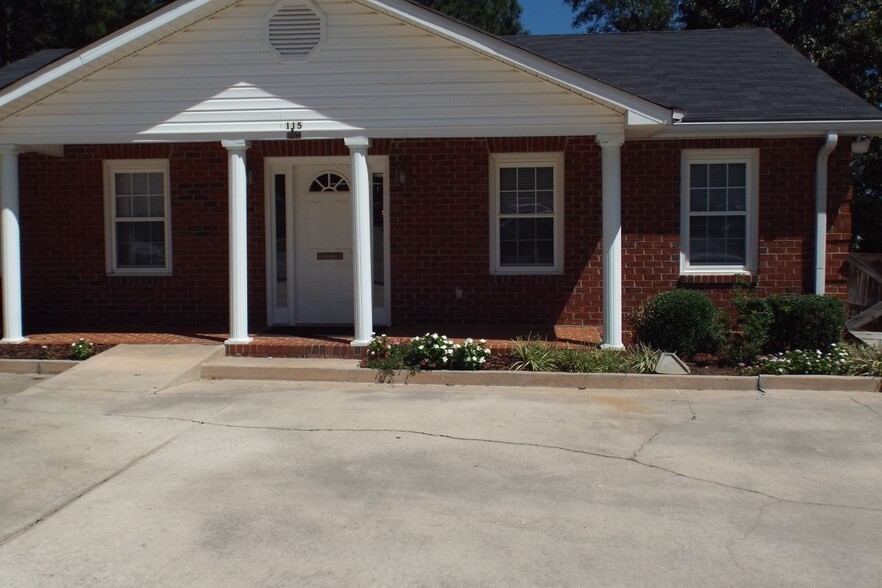 More Photos Of 115 Samaritan Dr, Cumming Medical For Lease