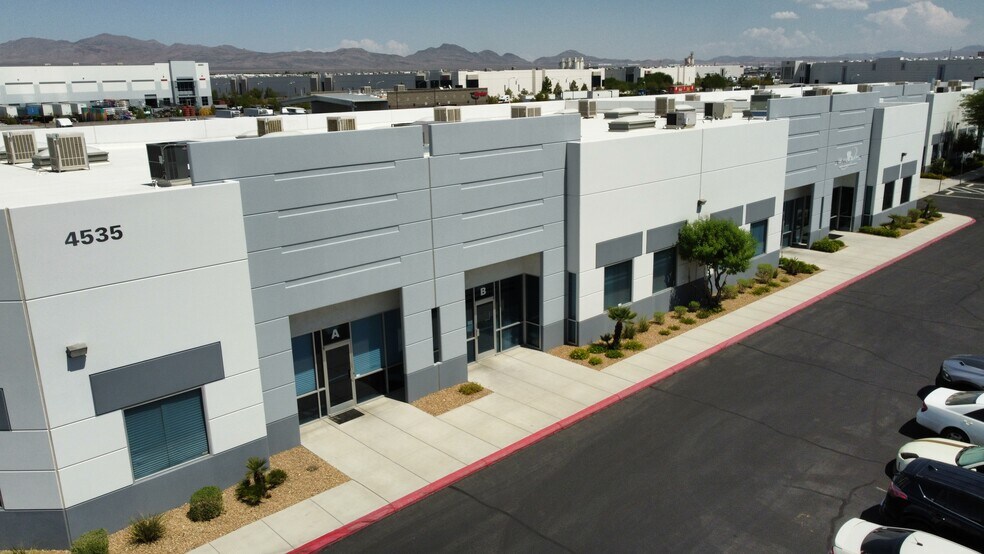 More Photos Of 4535 Statz St, North Las Vegas Warehouse For Lease