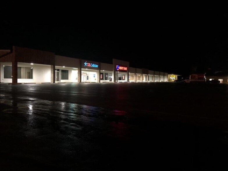 More Photos Of 643 N Morley St, Moberly Storefront For Lease