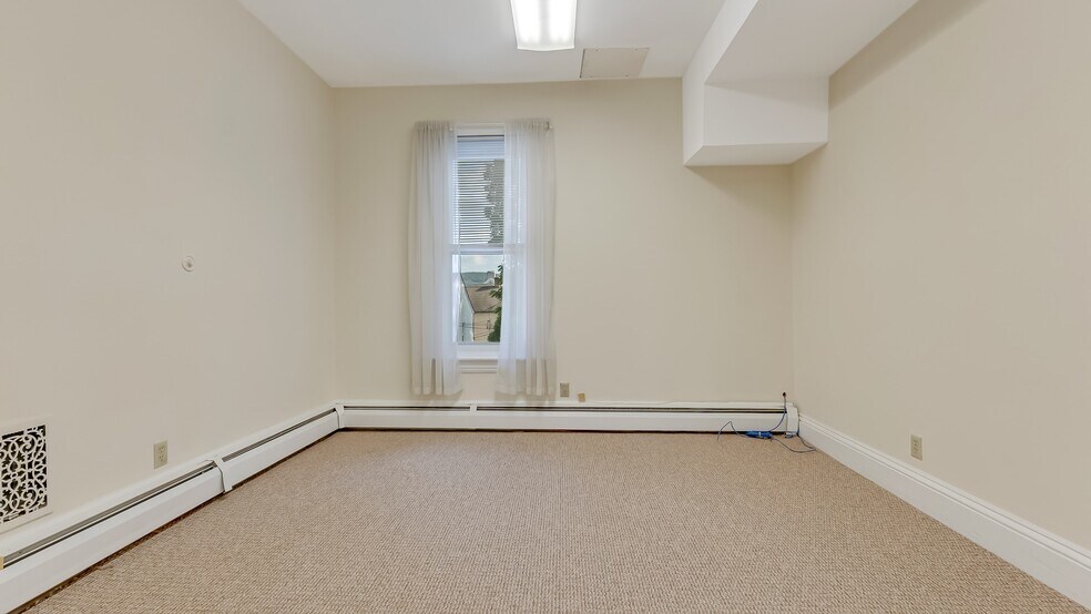 More Photos Of 207 W Broad St, Bethlehem Office For Sale