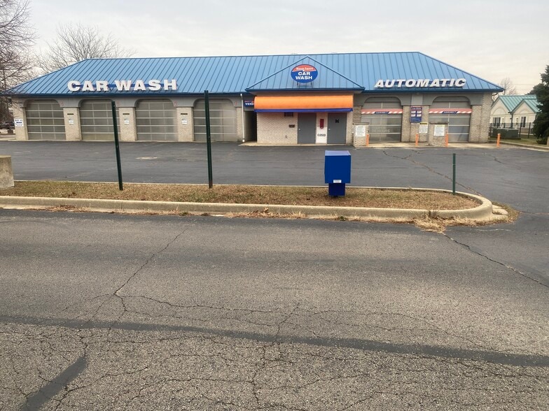 Primary Photo Of 1250 Douglas Rd, Oswego Carwash For Sale