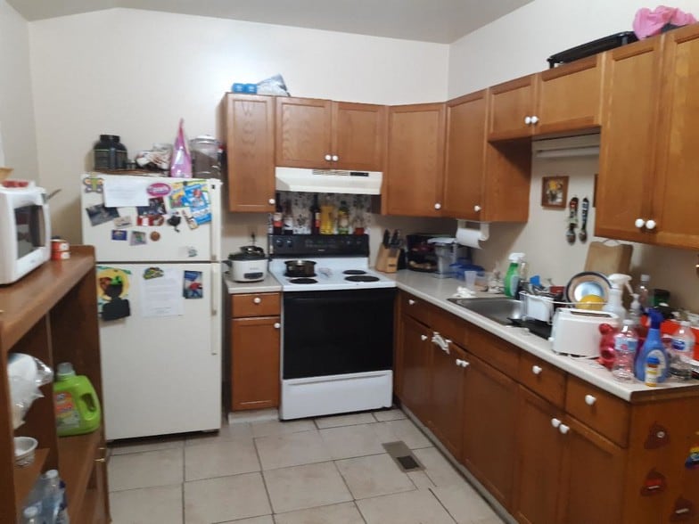 More Photos Of 2102 S Lehigh Ave, Whitehall Apartments For Sale