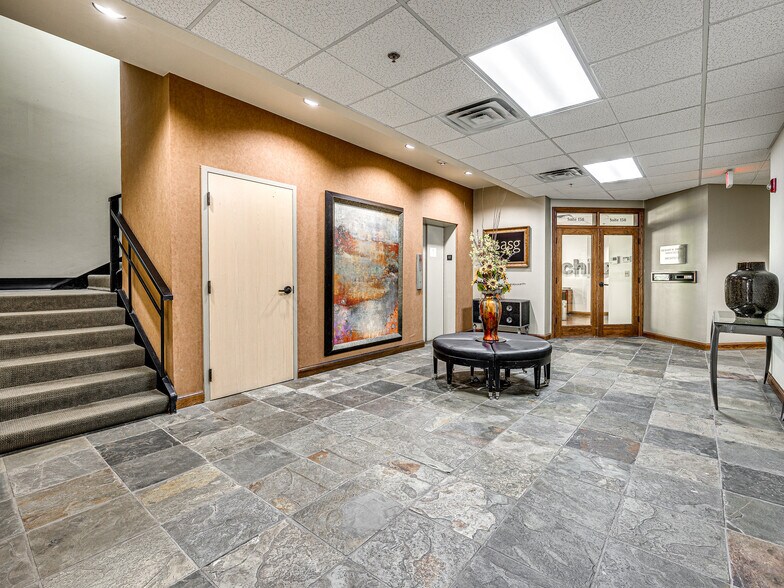 More Photos Of 521 W Wilshire Blvd, Oklahoma City Medical For Lease