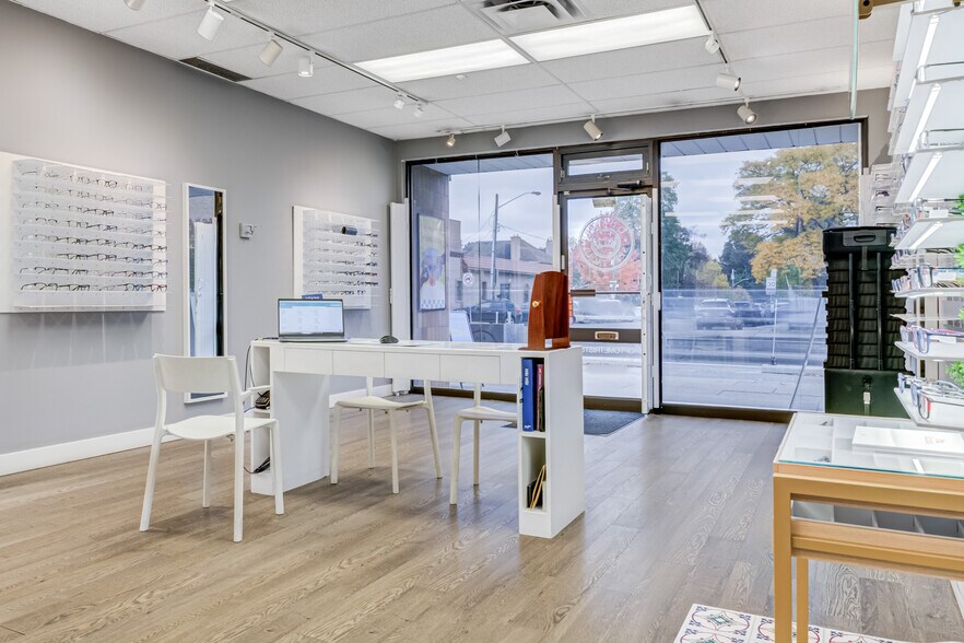 More Photos Of 3000 Bloor St W, Toronto Storefront For Sale