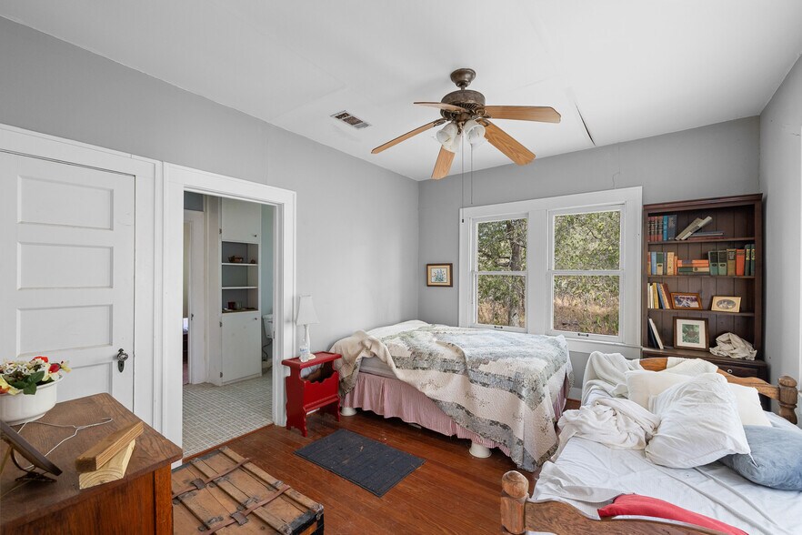 More Photos Of 11915 FM 86, Lockhart Land For Sale