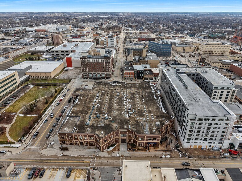 More Photos Of 301 N Adams St, Green Bay Office Residential For Sale