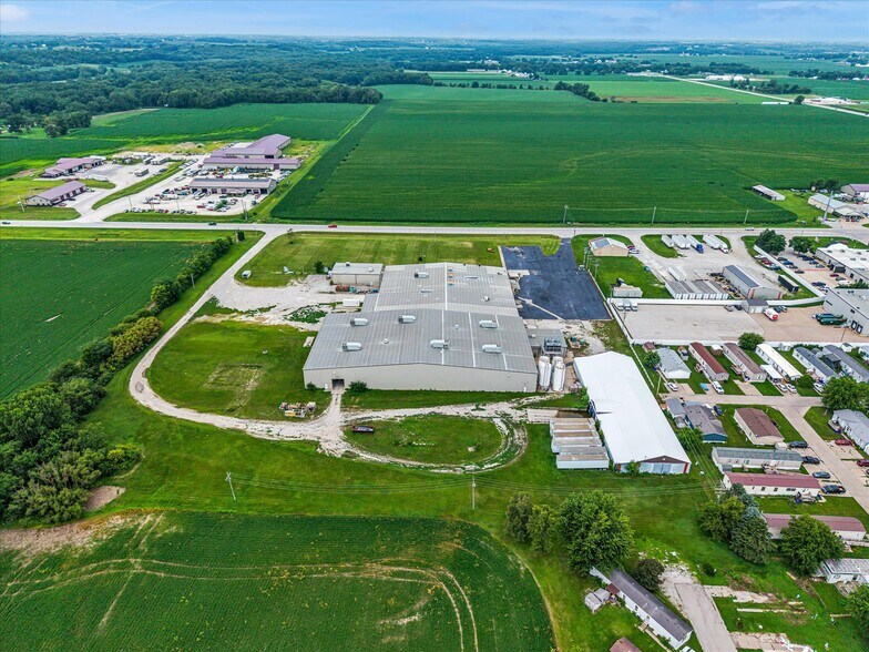 More Photos Of 202 1st St S, Kalona Manufacturing For Sale