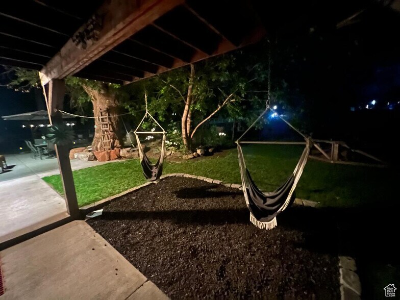 More Photos Of 555 W 300 S, Salem Office For Sale