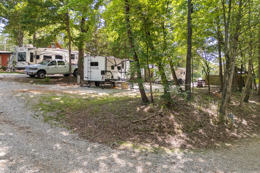 More Photos Of 621 Court St, Jasper Trailer Camper Park For Sale