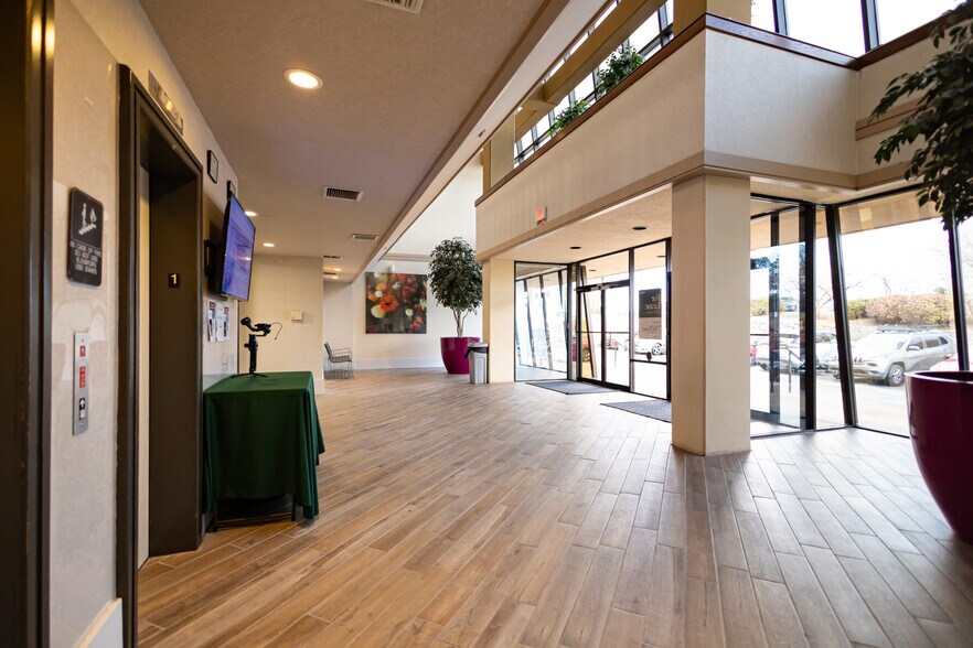 More Photos Of 6090 Surety Dr, El Paso Medical For Lease
