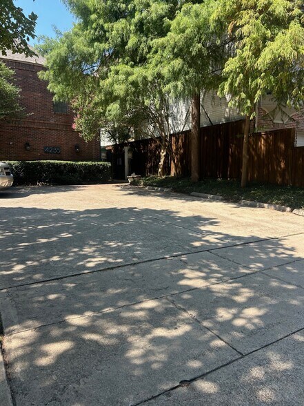 More Photos Of , Dallas Multifamily For Sale